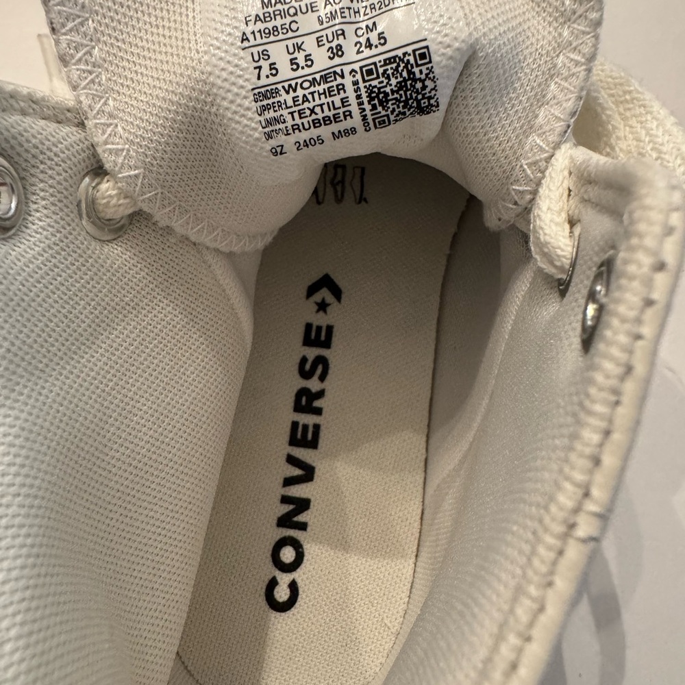 Custom White High-Top Leather Converse - Picture 8 of 9